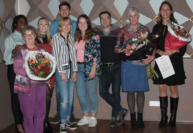 2 Winnaars Hogenbijlrpijs 2018 2e van rechts Franka Stas c Pieter Uyt den Bogaard web